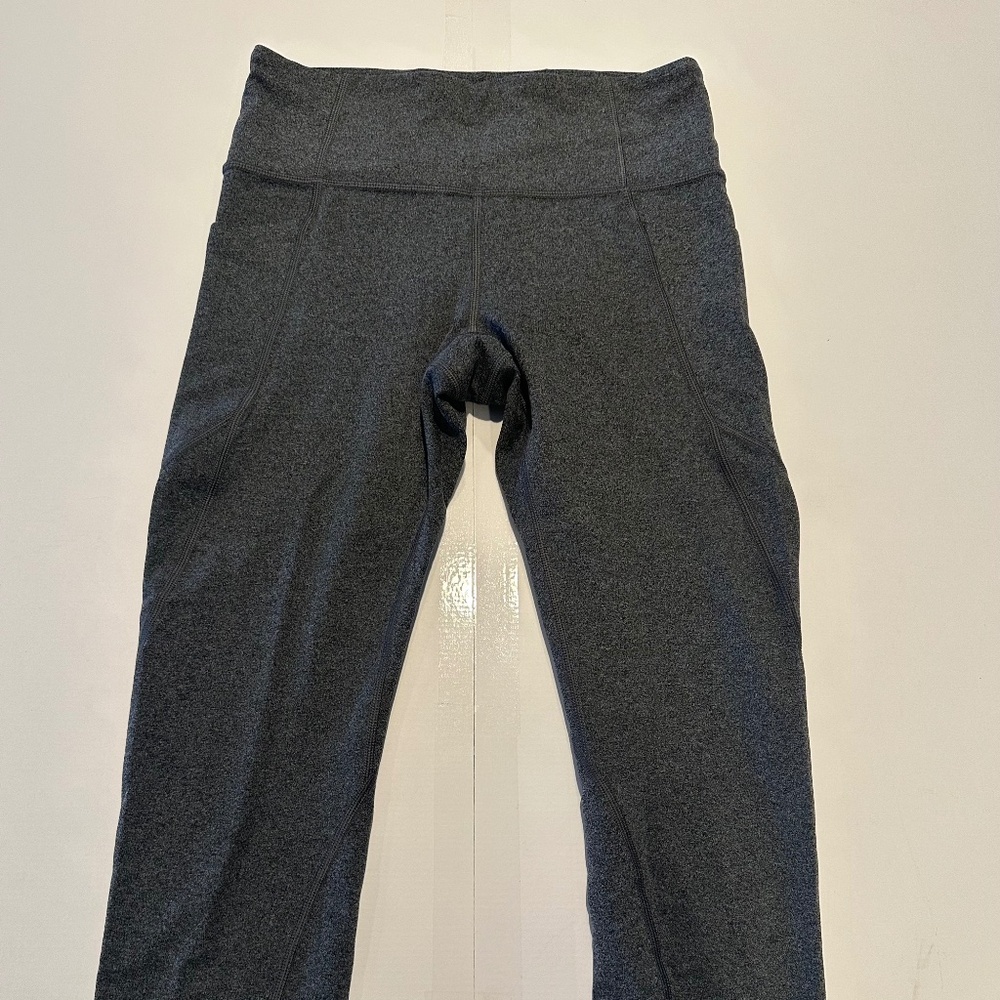Athleta Cropped Leggings w/ Pockets